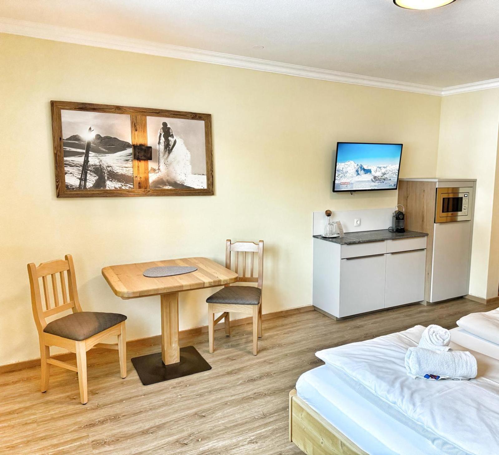 オーバータウエルン Hubertus Alpine Livingアパートホテル エクステリア 写真